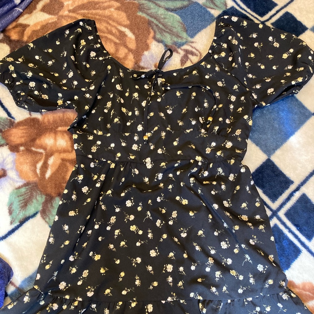 Speed control New York dress black with white/yellow flowers off shoulder size L